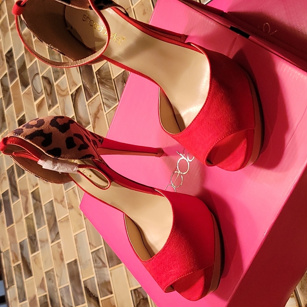Shoe Dazzle Tanisha Heels